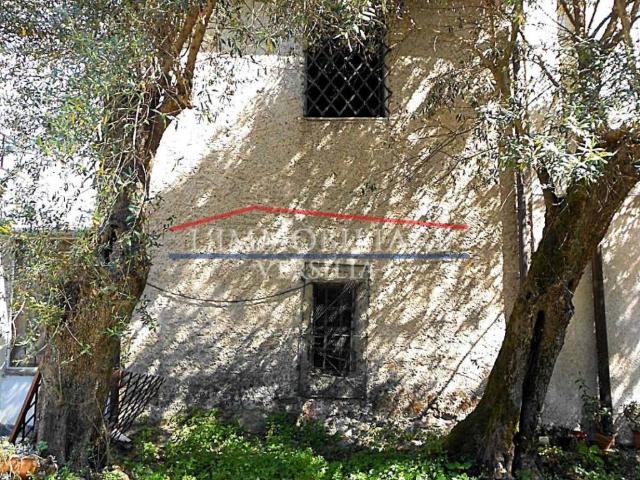 Casa indipendente in vendita a Montignoso MS
