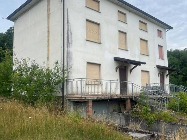 Casa indipendente in vendita a Morfasso PC