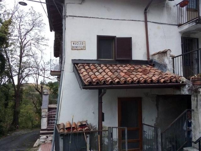 Casa indipendente in vendita a Mornese AL