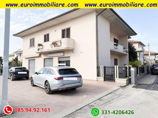 Casa indipendente in vendita a Morro d'Oro TE