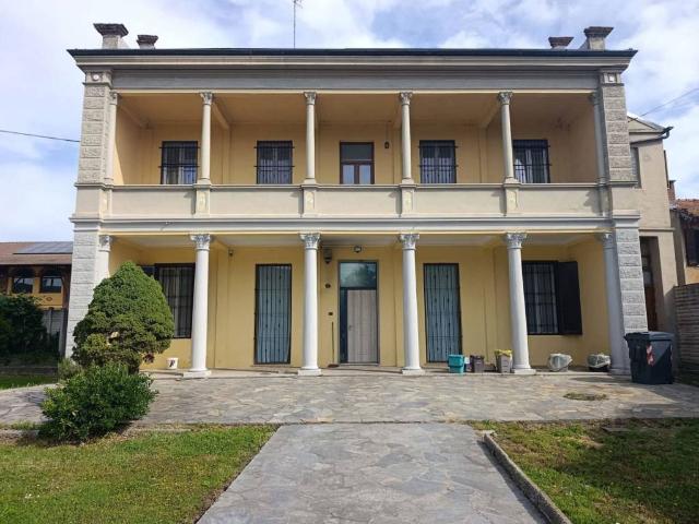 Casa indipendente in vendita a Mortara PV