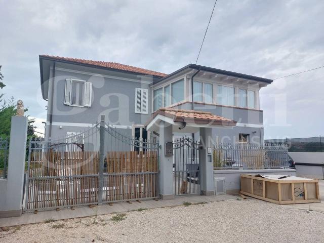 Casa indipendente in vendita a Giulianova