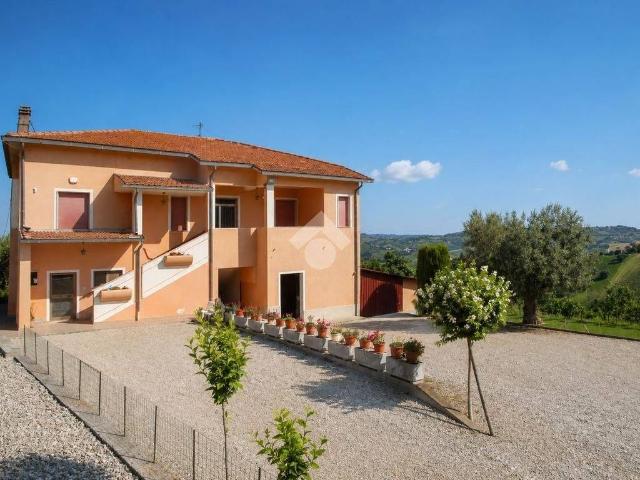 Casa indipendente in vendita a Mosciano Sant'Angelo TE