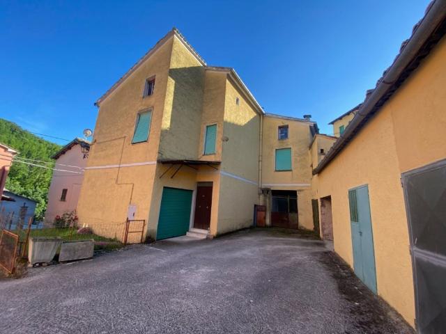 Casa indipendente in vendita a Matelica