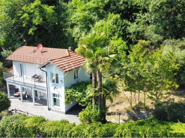 Casa indipendente in vendita a Maccagno con Pino e Veddasca