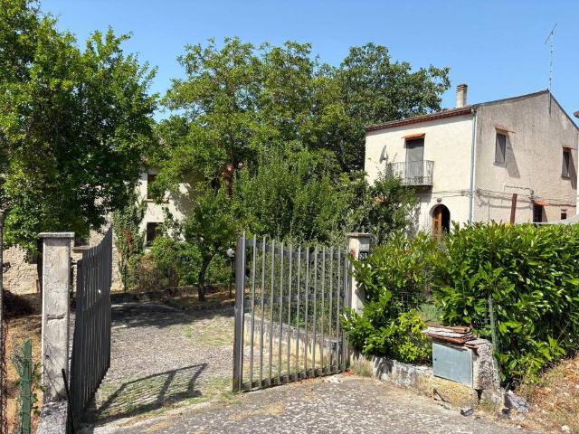 Casa indipendente in vendita a Macchiagodena IS