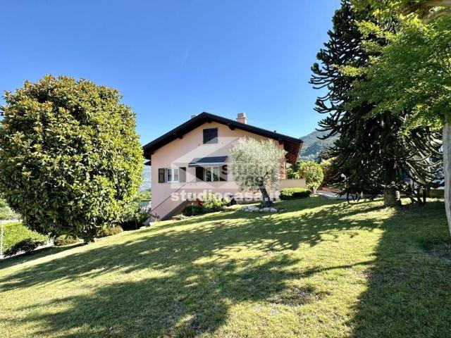 Villa in vendita a Madruzzo TN