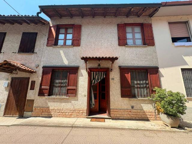 Casa indipendente in vendita a Magherno PV
