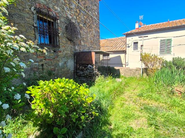 CASA INDIPENDENTE in VENDITA a MAGLIANO IN TOSCANA MONTIANO di 3 vani
