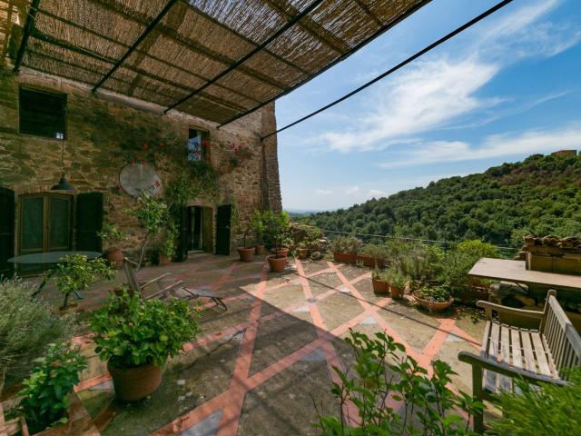 Casa indipendente in vendita a Magliano in Toscana, Pereta