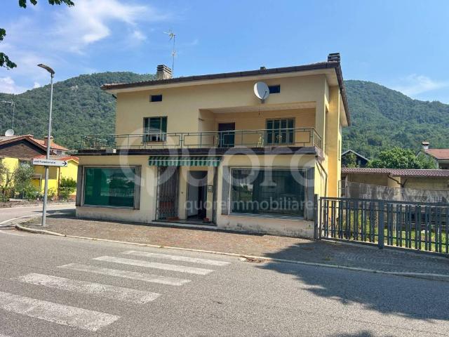 Casa indipendente in vendita a Magnano in Riviera via Divisione Julia, 10