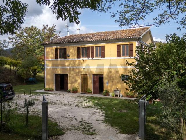 Casa indipendente in vendita a Maiolati Spontini AN