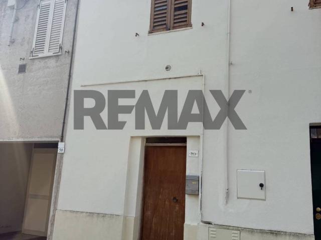Casa indipendente in vendita a Maiolati Spontini AN