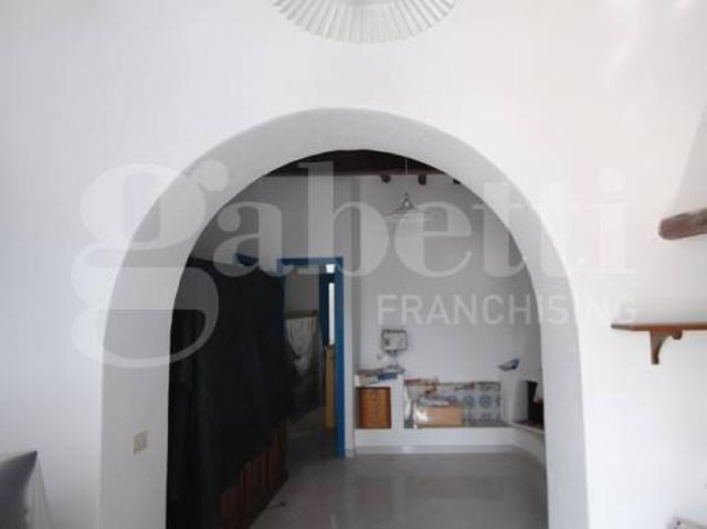 Casa indipendente in vendita a Malfa via Conti, 14