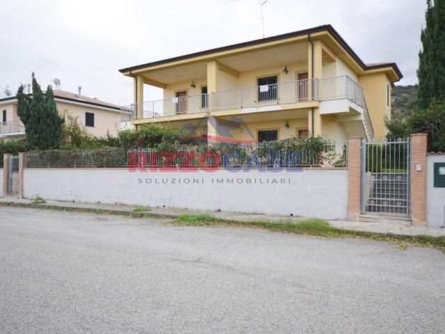 Casa indipendente in vendita a Mandatoriccio CS