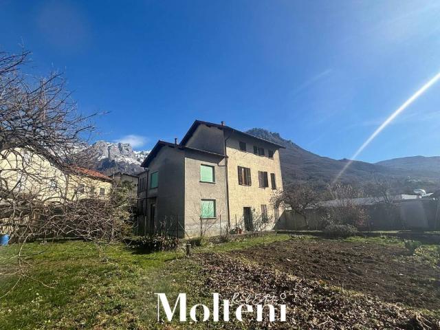 Casa indipendente in vendita a Mandello del Lario LC