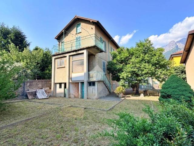 Casa indipendente in vendita a Mandello del Lario LC