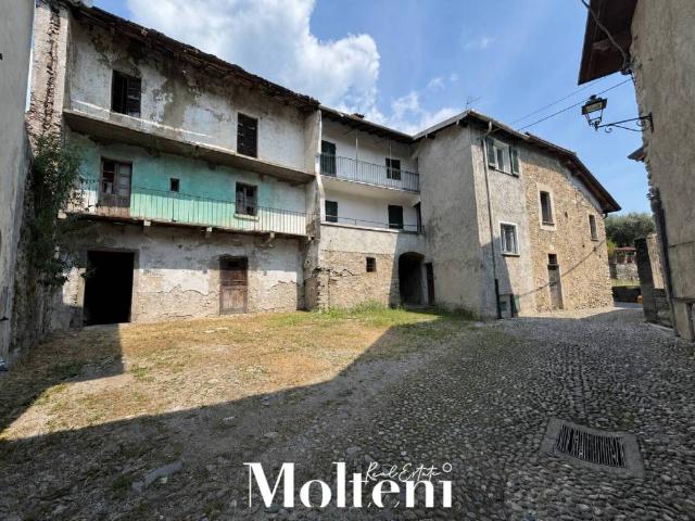 Casa indipendente in vendita a Mandello del Lario LC