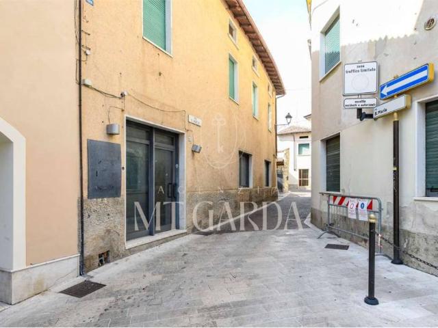 Casa indipendente in vendita a Manerba del Garda via Santa Maria, 1, Solarolo