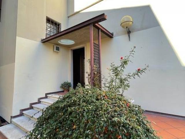 Casa indipendente in vendita a Mantova MN