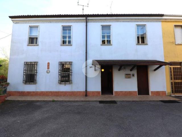 Casa indipendente in vendita a Mantova MN