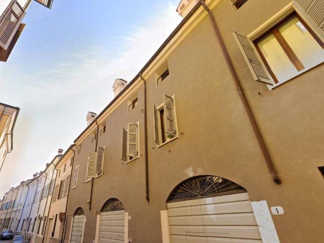 Casa indipendente in vendita a Mantova MN