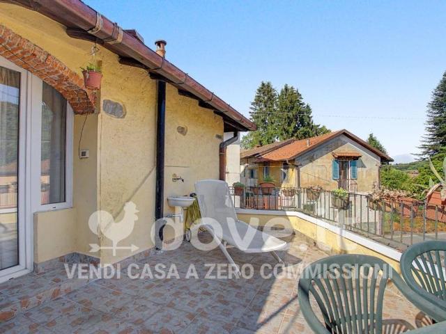 Casa indipendente in vendita a Marchirolo VA