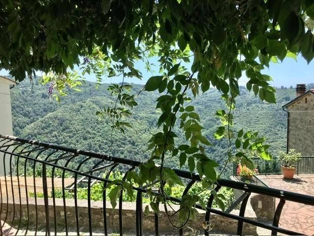 Casa indipendente in vendita a Marliana PT