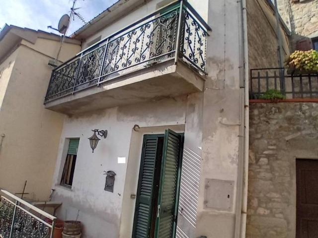 Casa indipendente in vendita a Marliana PT