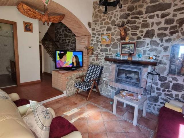 Casa indipendente in vendita a Marliana PT