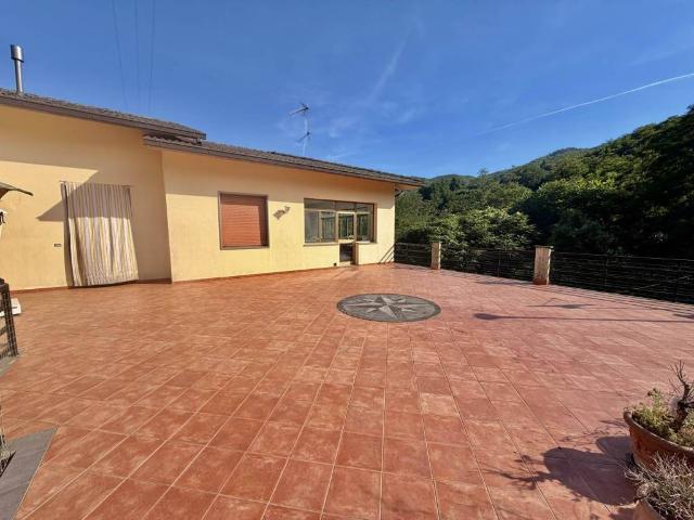 Casa indipendente in vendita a Marliana PT