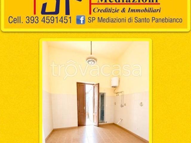 Casa indipendente in vendita a Mascali piazza Dante