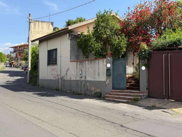 Casa indipendente in vendita a Mascalucia CT