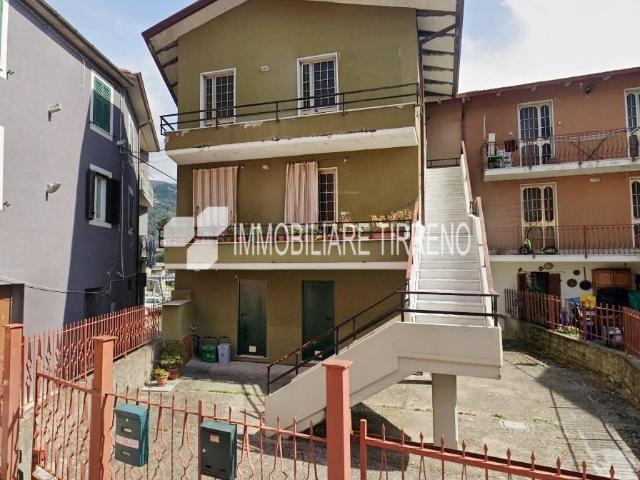 Casa indipendente in vendita a Massa