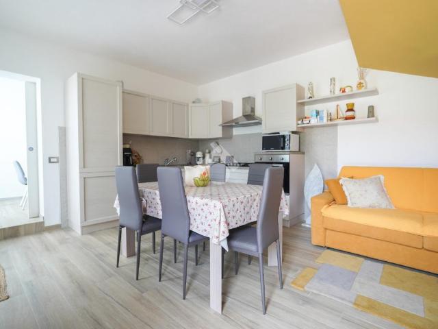 Casa indipendente in vendita a Massa