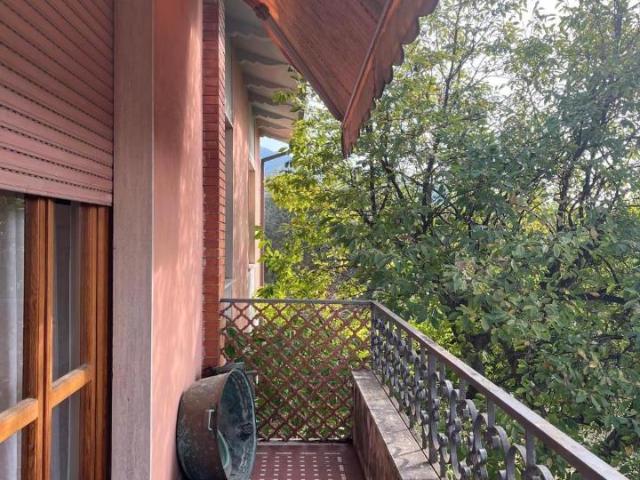Casa indipendente in vendita a Massa