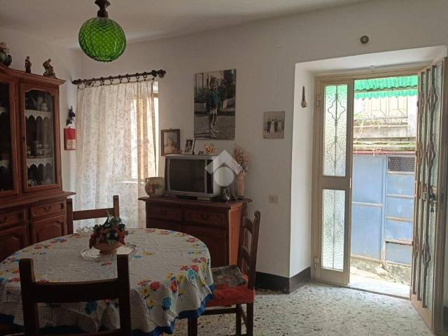 Casa indipendente in vendita a Massa