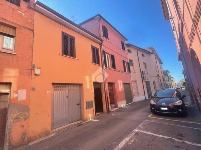 Casa indipendente in vendita a Massa Lombarda RA