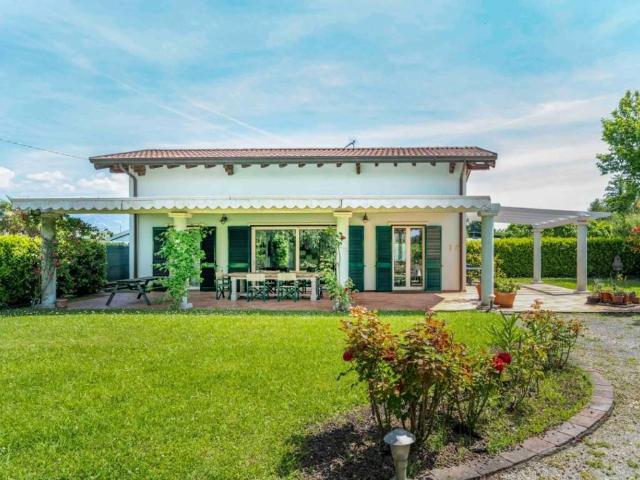 Casa indipendente in vendita a Massa MS
