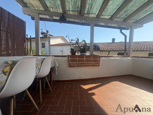 Casa indipendente in vendita a Massa MS