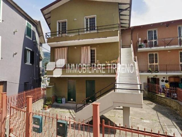 Casa indipendente in vendita a Massa MS