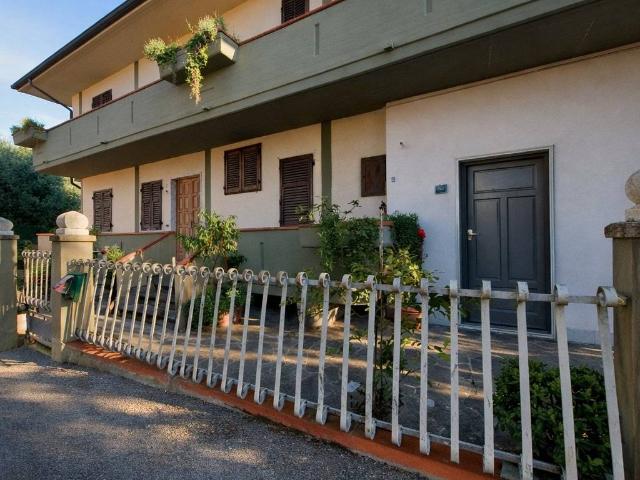 Villa in vendita a Massa MS