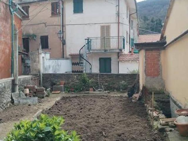 Casa indipendente in vendita a Massa MS