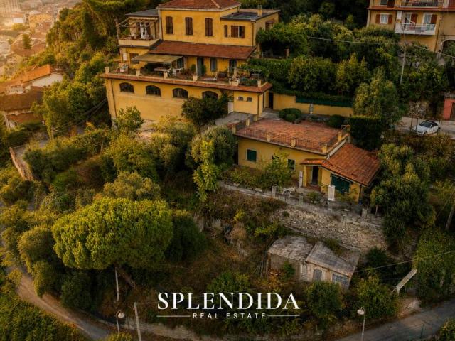 Casa indipendente in vendita a Massa MS