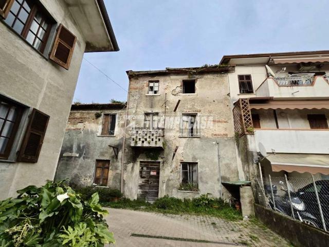 Casa indipendente in vendita a Massa MS