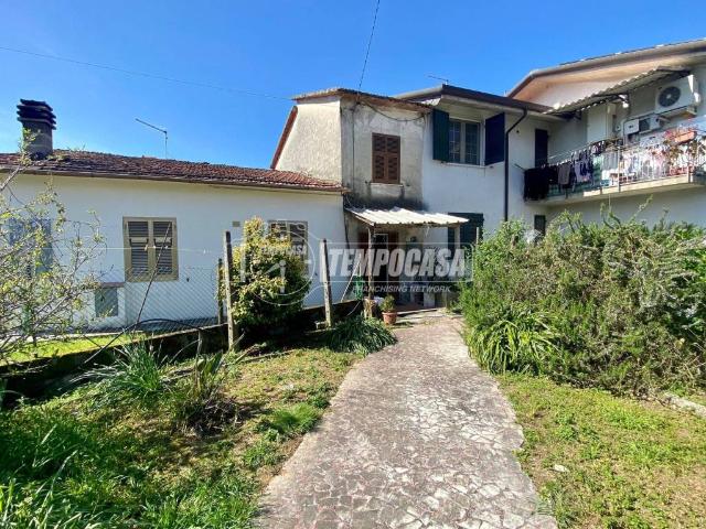 Casa indipendente in vendita a Massa MS