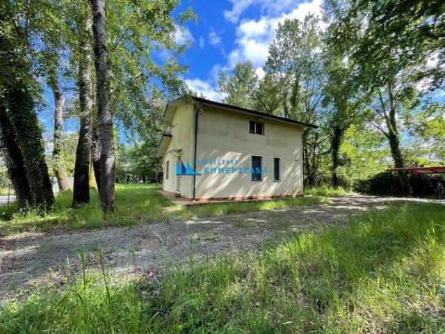 Casa indipendente in vendita a Massa MS