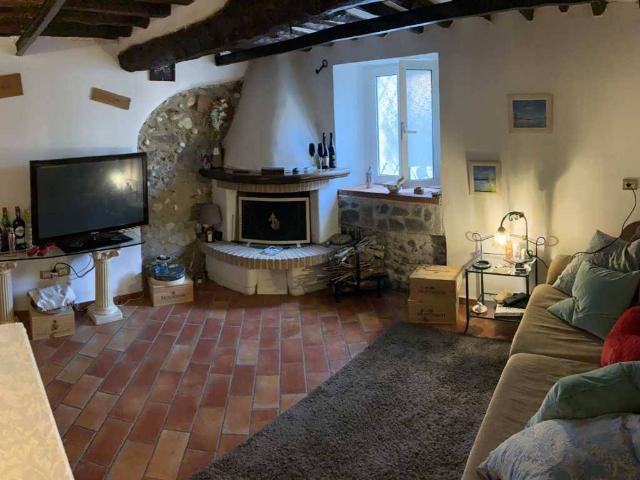 Casa indipendente in vendita a Massa MS