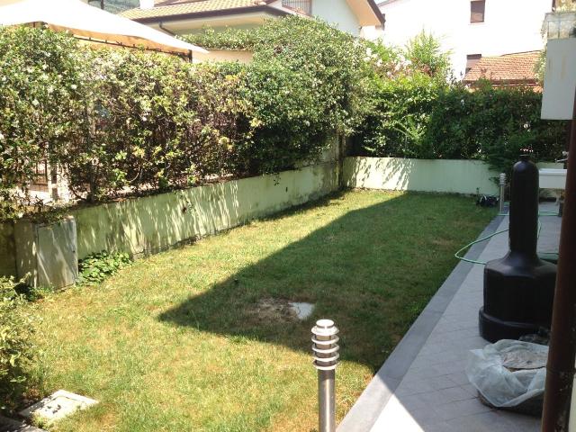 CASA INDIPENDENTE in VENDITA a MASSAROSA di 5 vani