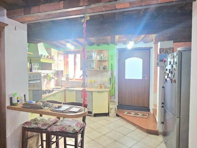 Casa indipendente in vendita a Massarosa LU